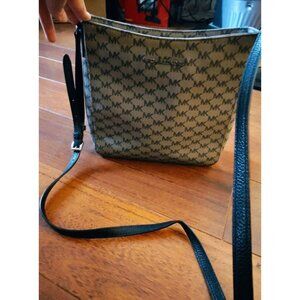 Michael kors crossbody (gently used)